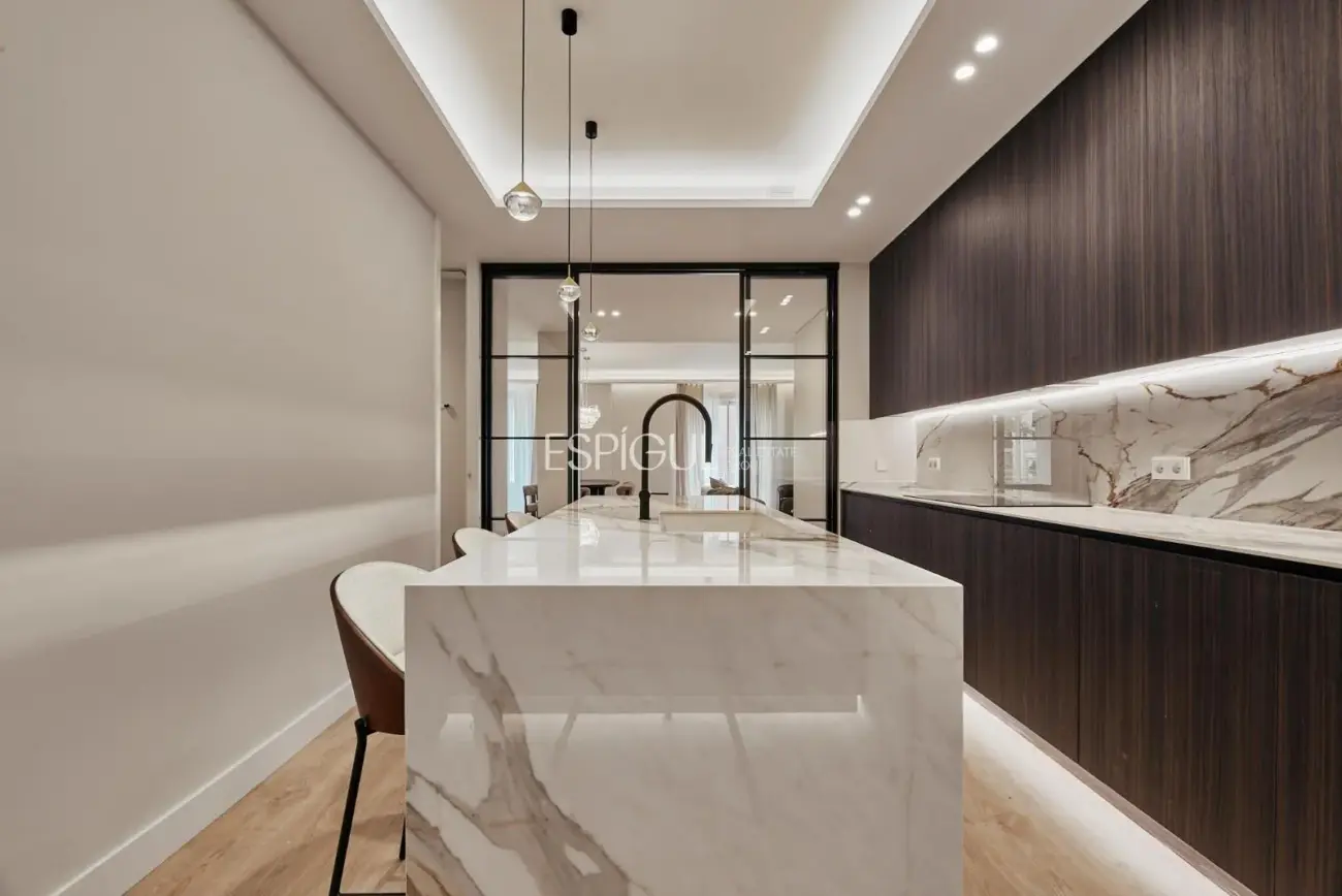 Appartement spectaculaire rénové dans le centre de Madrid.