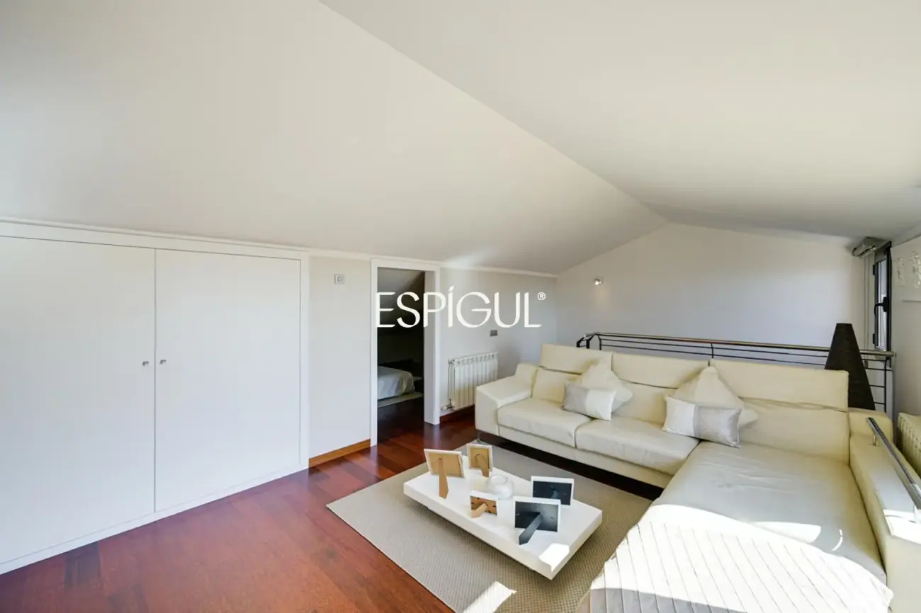 Эксклюзивный дом с частным бассейном и видом на море в одном из лучших районов Эль-Масноу