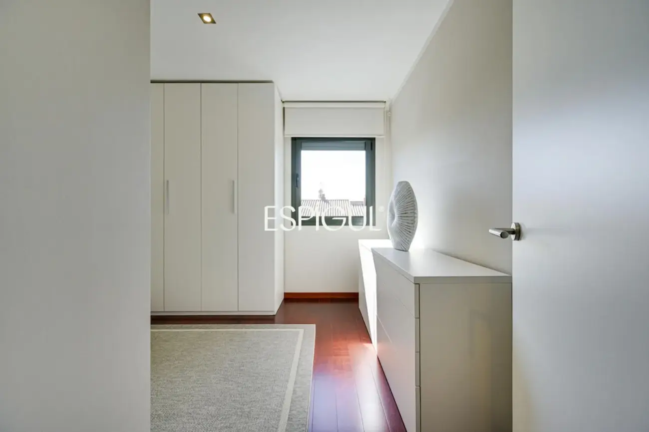 Эксклюзивный дом с частным бассейном и видом на море в одном из лучших районов Эль-Масноу