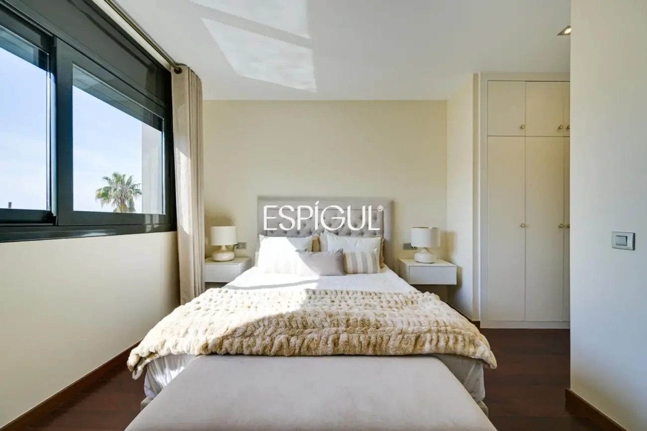 Эксклюзивный дом с частным бассейном и видом на море в одном из лучших районов Эль-Масноу