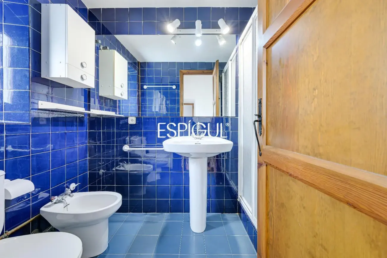 Exclusiva casa de pueblo con jardín en el centro