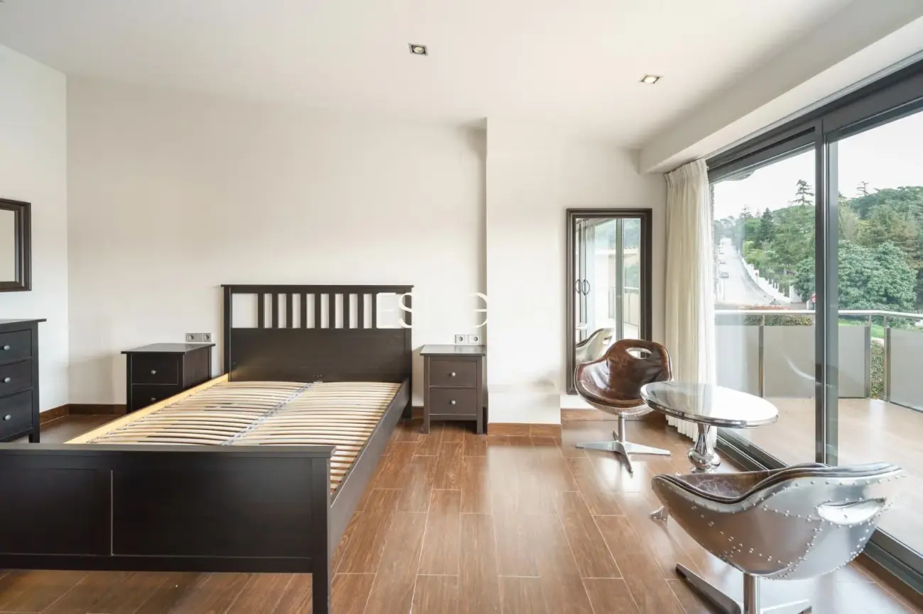 Exclusiva casa unifamiliar de obra vista en el centro de Vallromanes