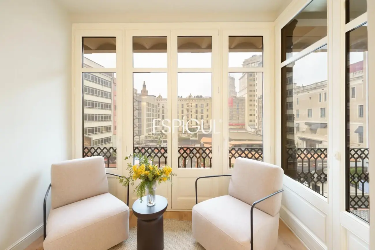 Exclusiva vivienda rehabilitada en finca regia en el corazón del Quadrat d’Or