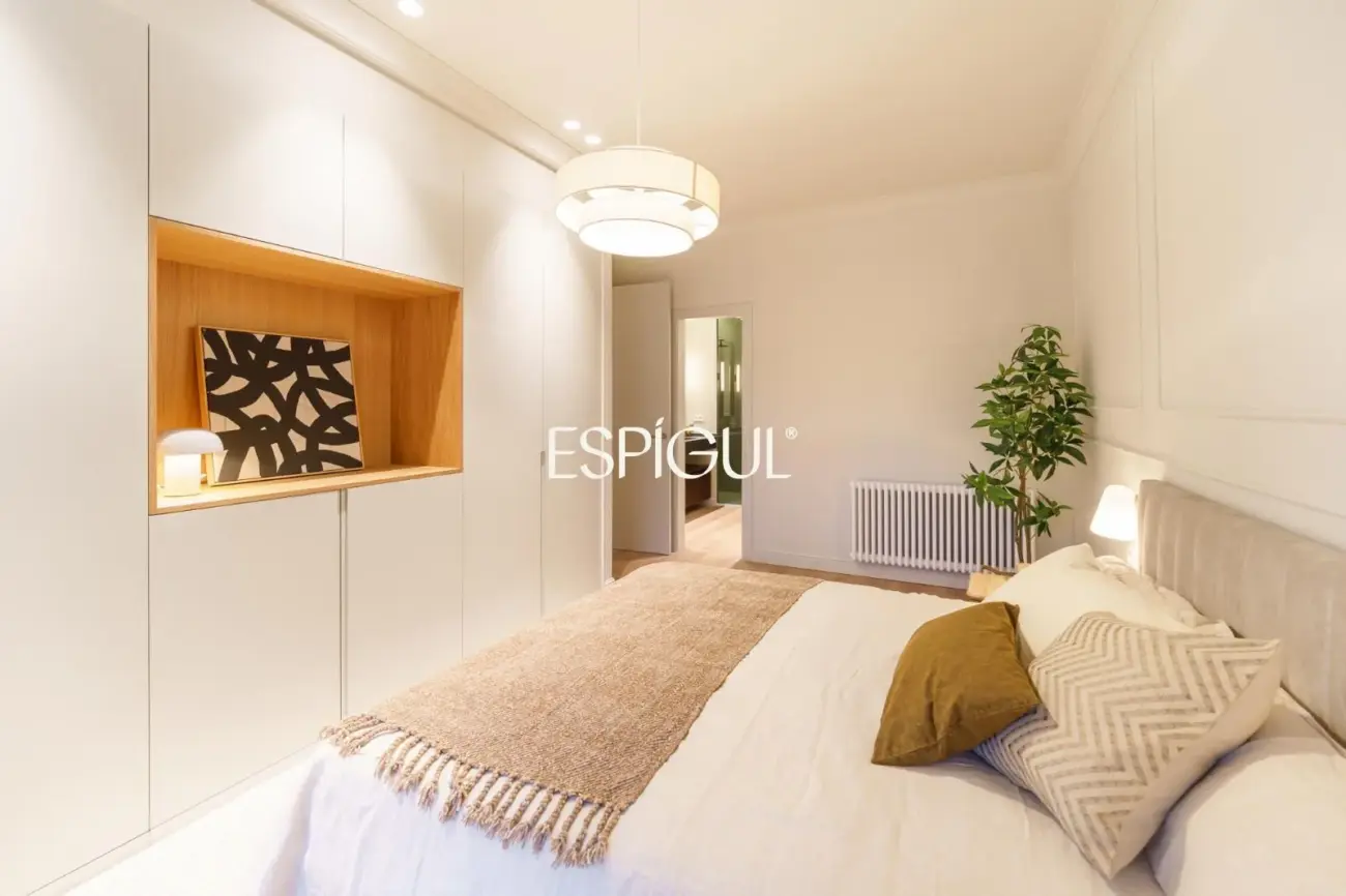 Exclusiva vivienda rehabilitada en finca regia en el corazón del Quadrat d’Or