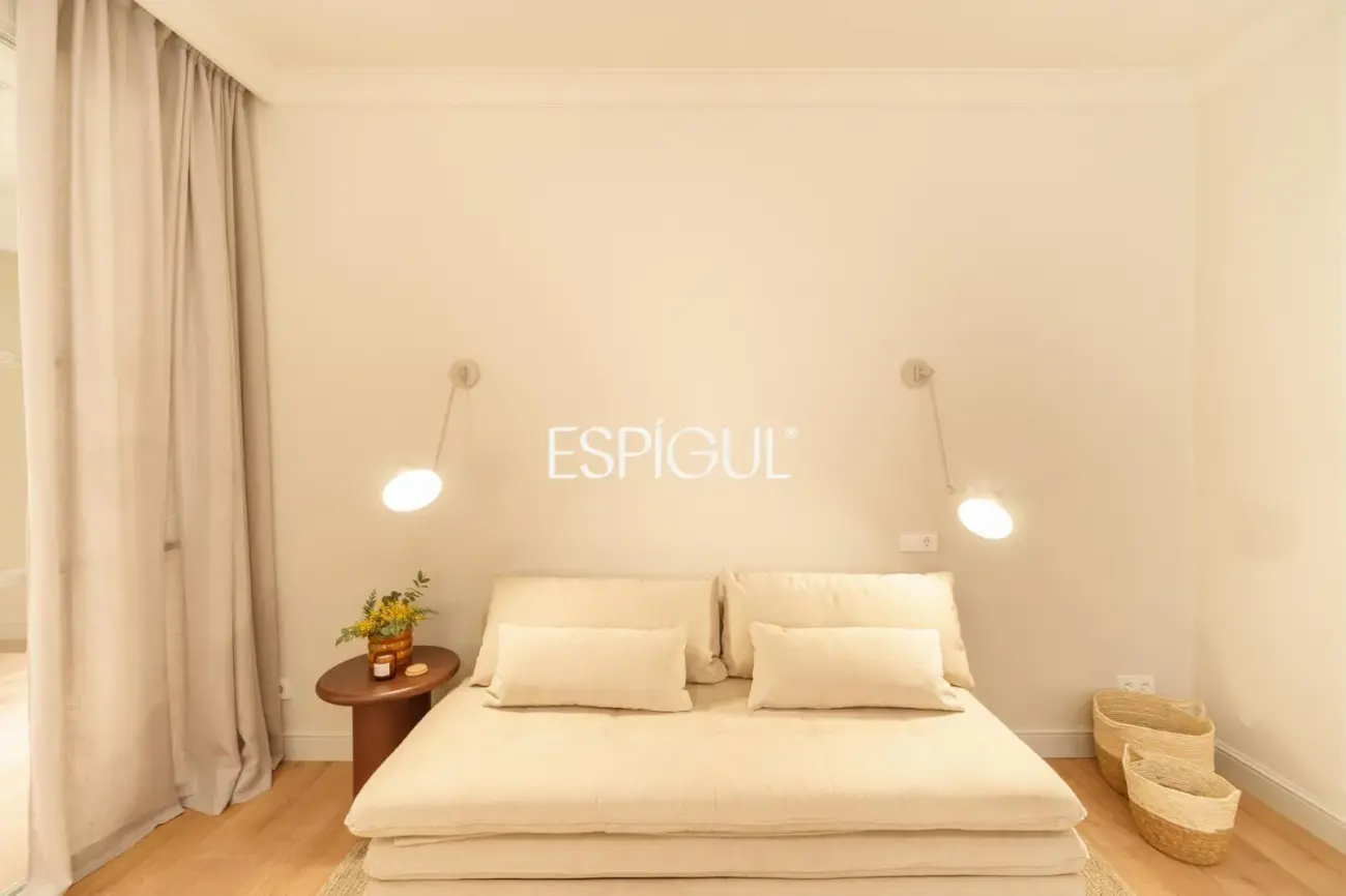 Exclusiva vivienda rehabilitada en finca regia en el corazón del Quadrat d’Or