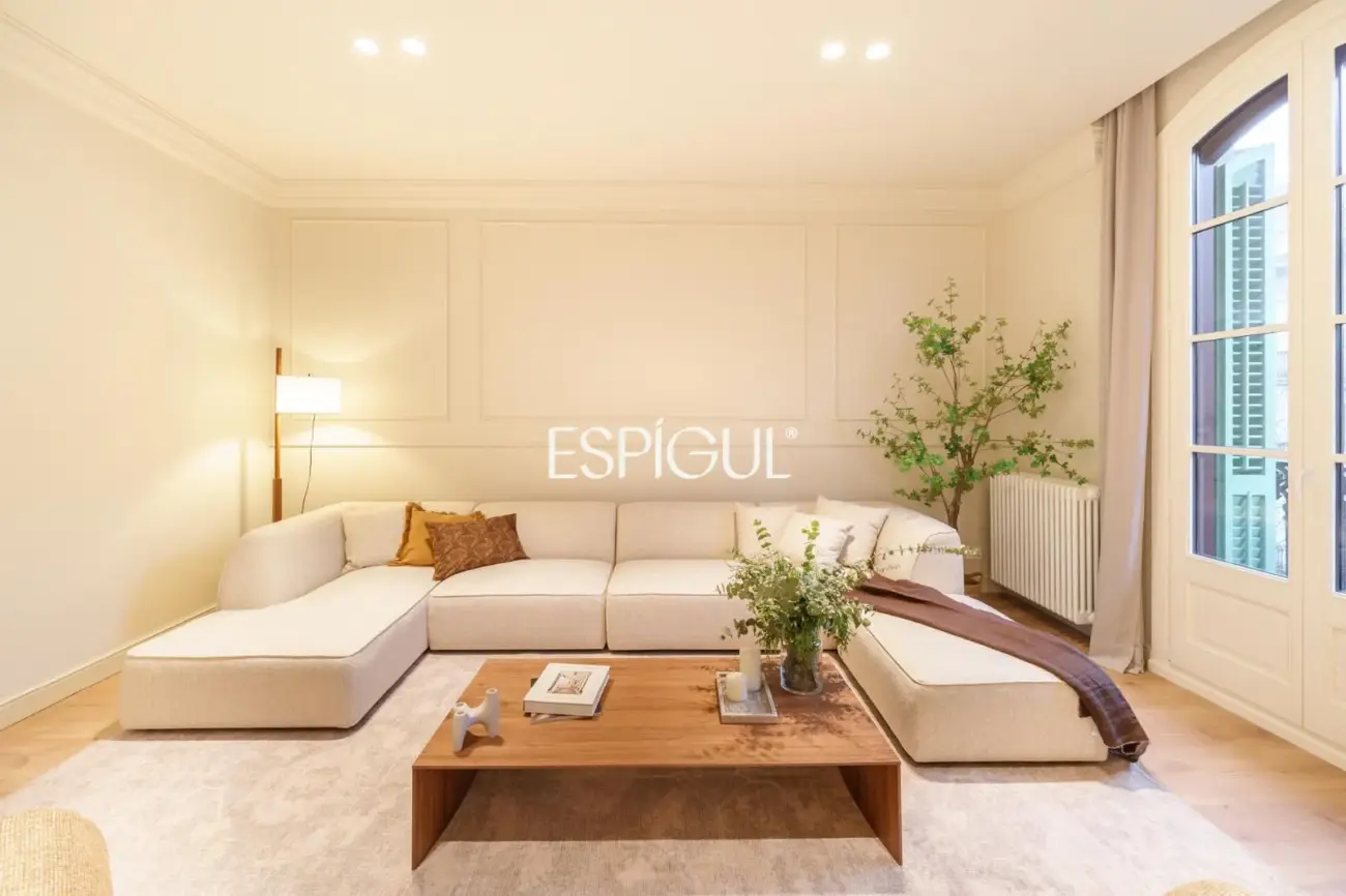 Exclusiva vivienda rehabilitada en finca regia en el corazón del Quadrat d’Or