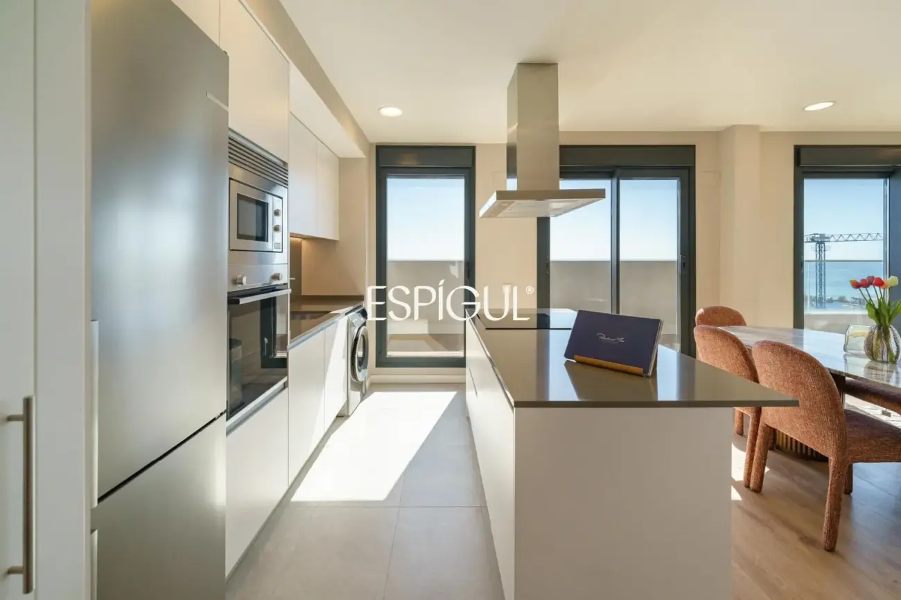 Exclusivo ático con espectaculares vistas al mar y a Barcelona, a 200m de la playa en Montgat