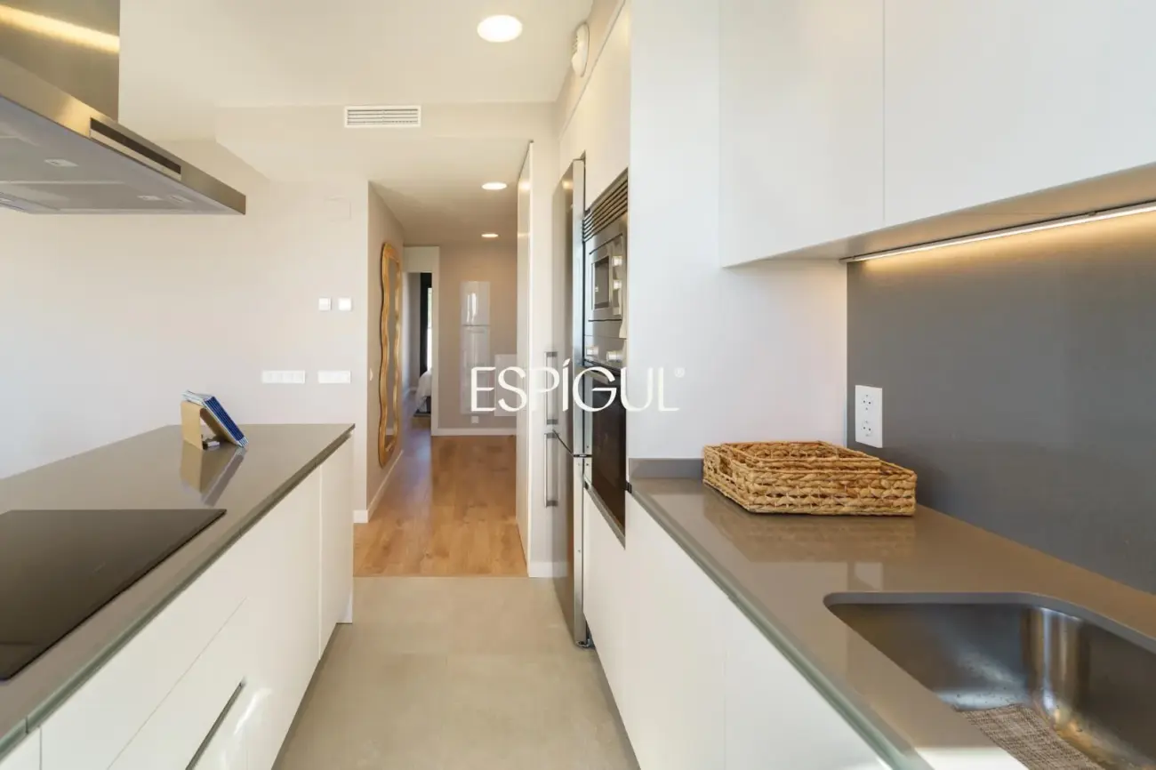 Exclusivo ático con espectaculares vistas al mar y a Barcelona, a 200m de la playa en Montgat