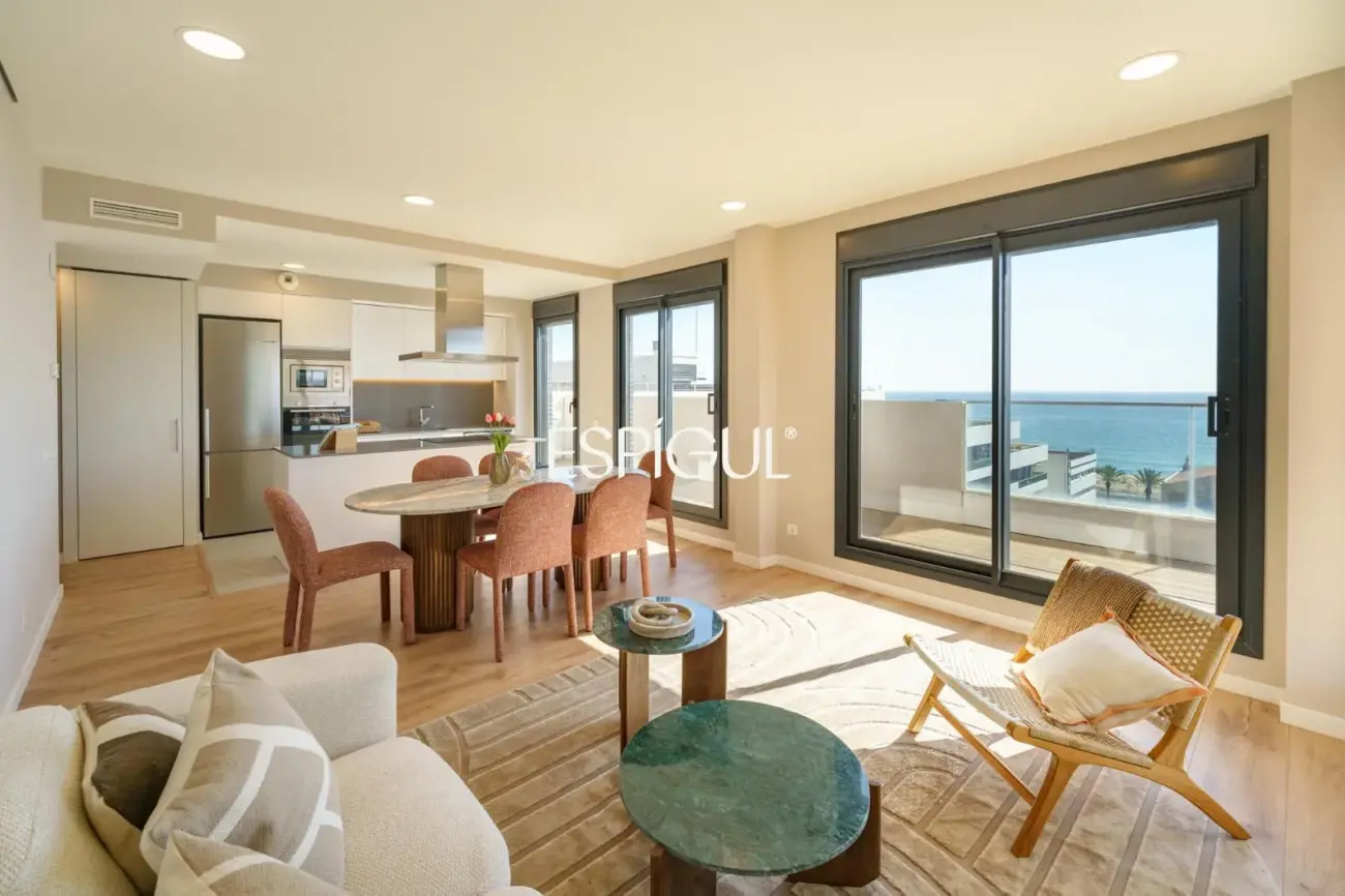 Exclusivo ático con espectaculares vistas al mar y a Barcelona, a 200m de la playa en Montgat