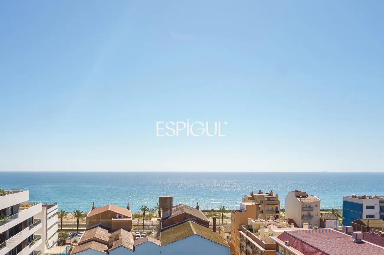 Exclusivo ático con espectaculares vistas al mar y a Barcelona, a 200m de la playa en Montgat