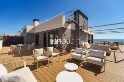 Exclusivo ático con espectaculares vistas al mar y a Barcelona, a 200m de la playa en Montgat