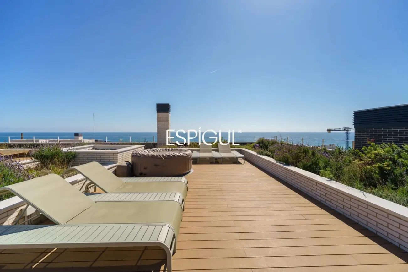 Exclusivo ático con espectaculares vistas al mar y a Barcelona, a 200m de la playa en Montgat