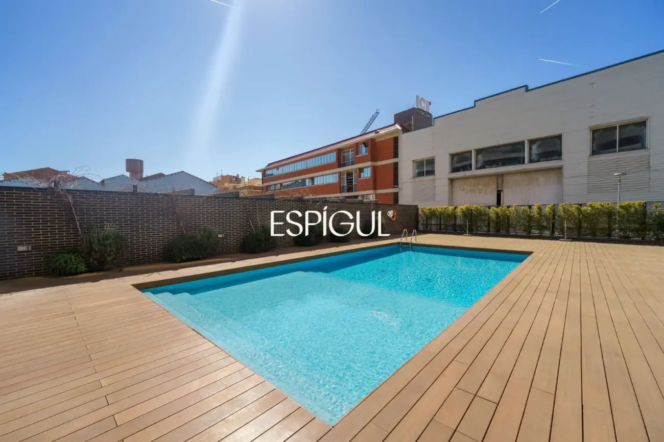 Exclusivo ático con espectaculares vistas al mar y a Barcelona, a 200m de la playa en Montgat