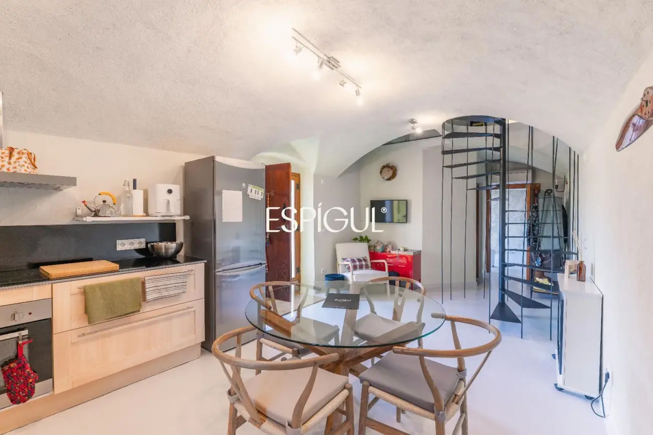 Masia en Sant Gregori con 1 hectárea de terreno