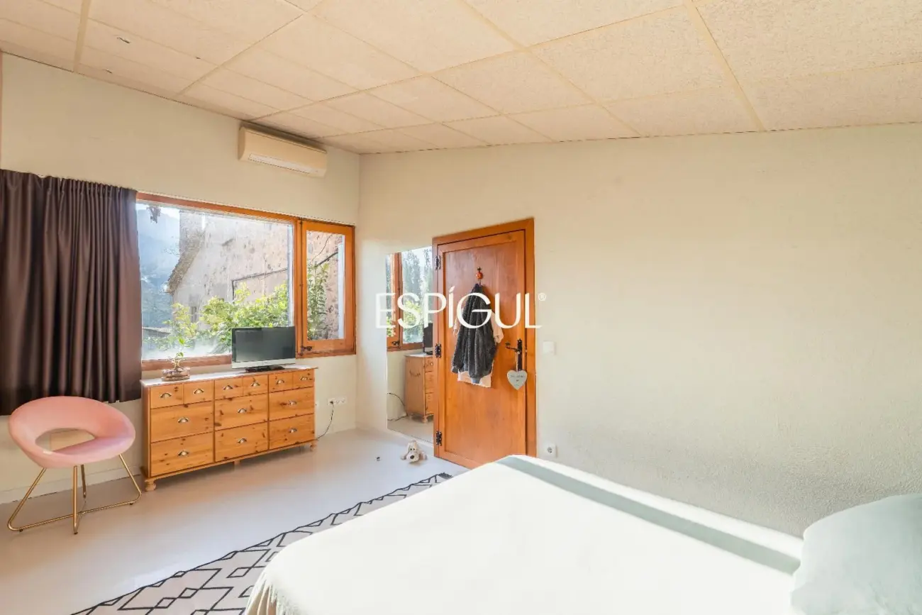 Masia en Sant Gregori con 1 hectárea de terreno