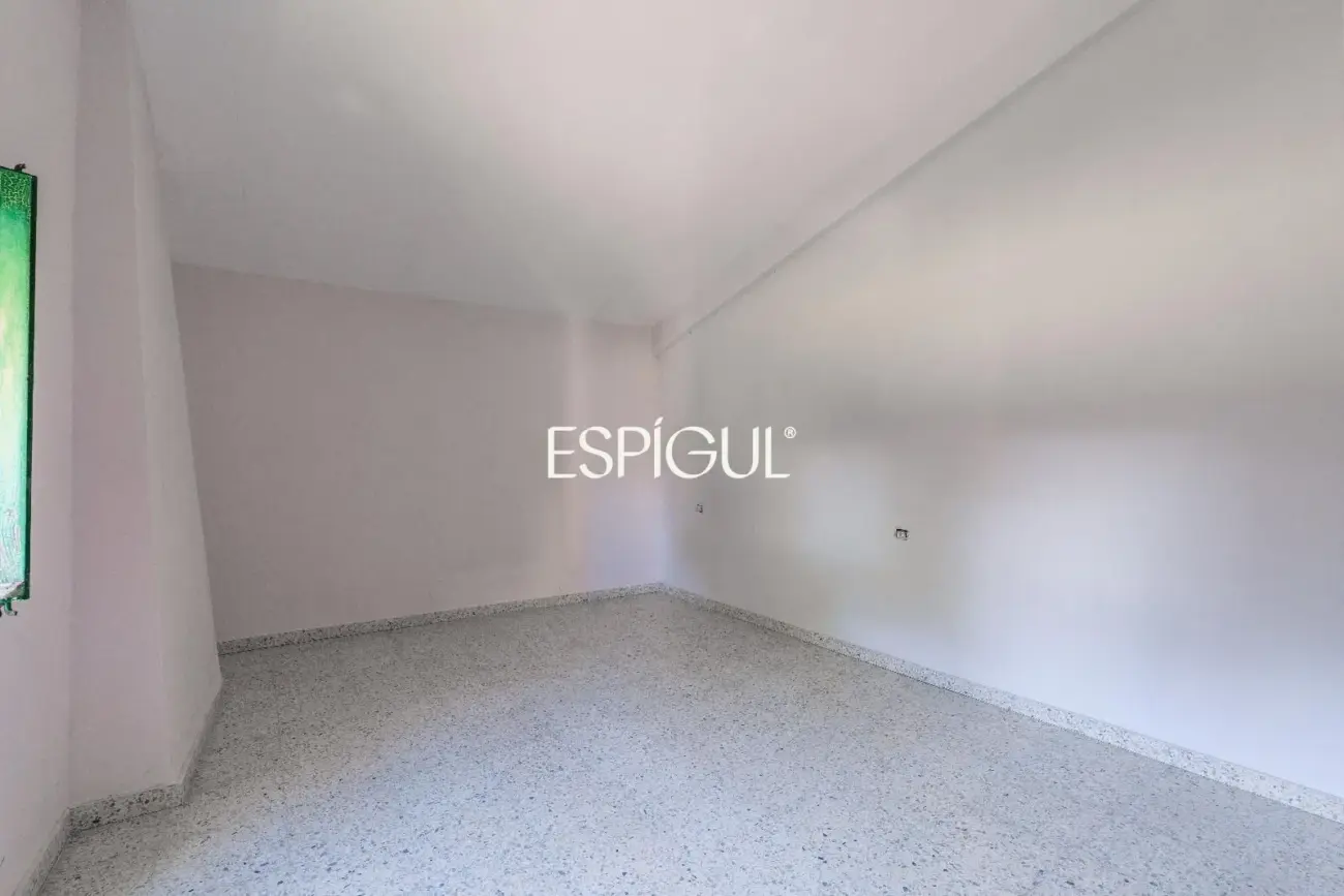 Masia en Sant Gregori con 1 hectárea de terreno