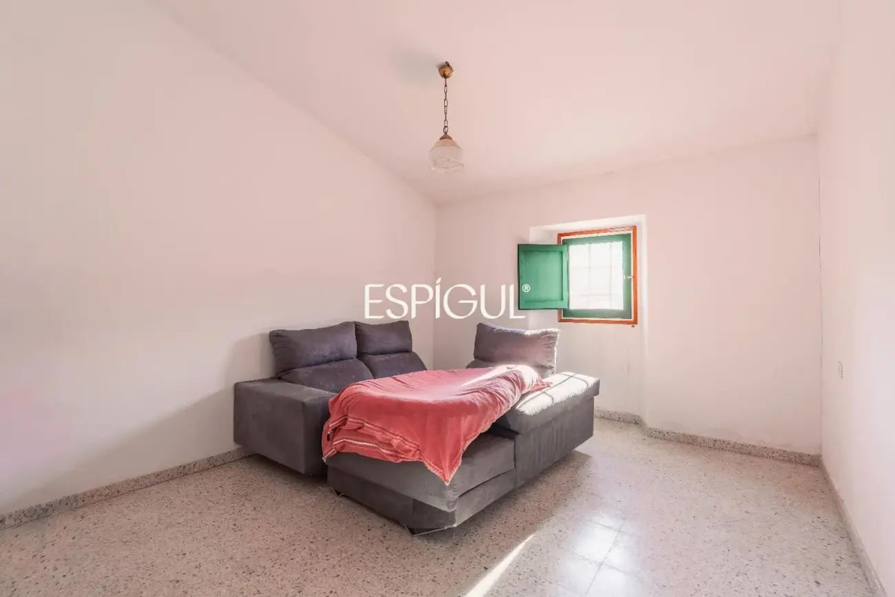 Masia en Sant Gregori con 1 hectárea de terreno