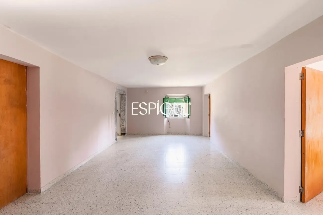 Masia en Sant Gregori con 1 hectárea de terreno