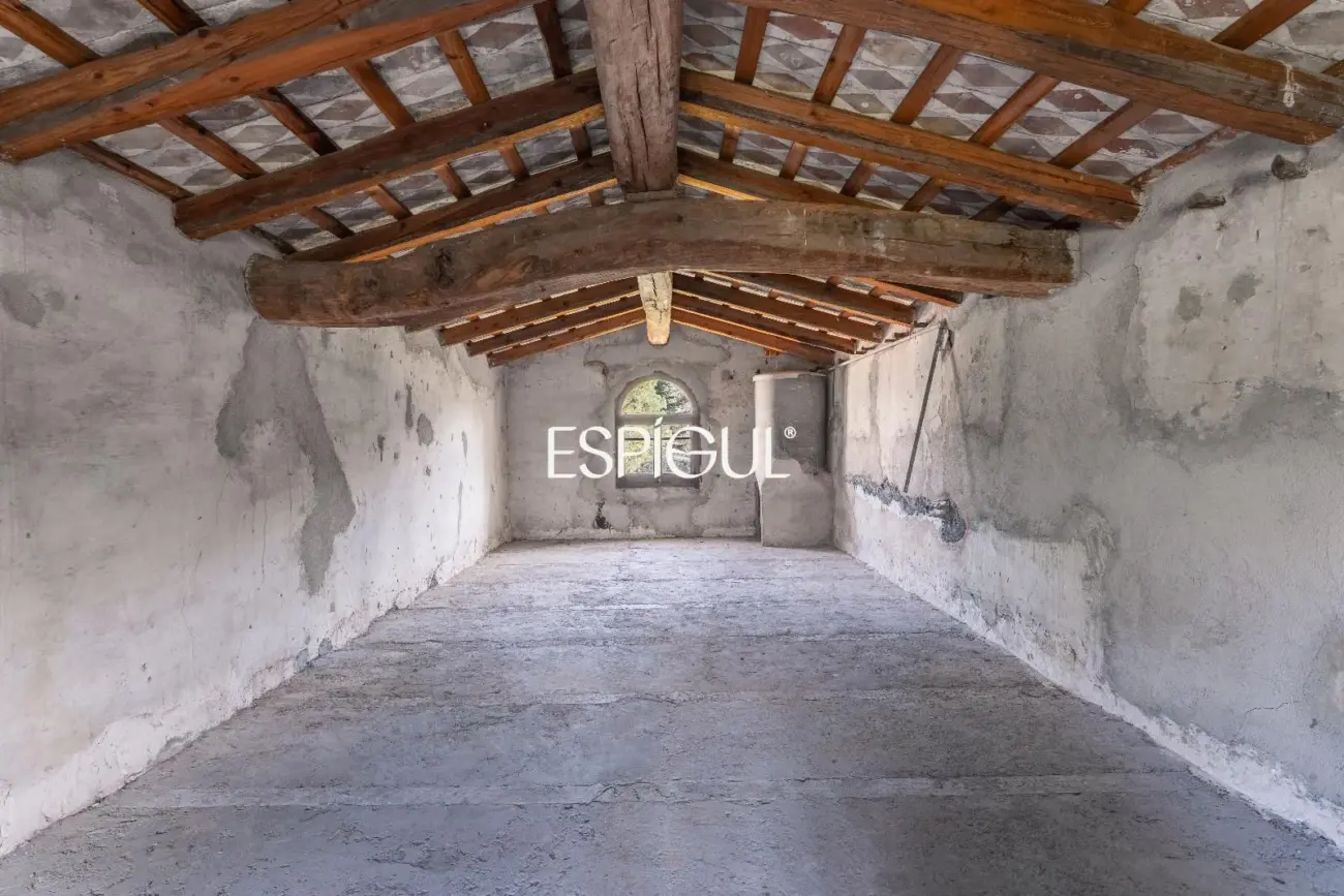 Masia en Sant Gregori con 1 hectárea de terreno