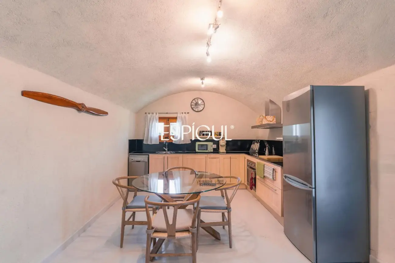 Masia en Sant Gregori con 1 hectárea de terreno