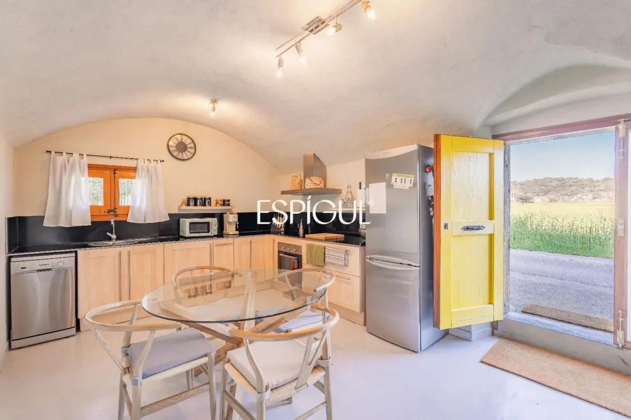 Masia en Sant Gregori con 1 hectárea de terreno