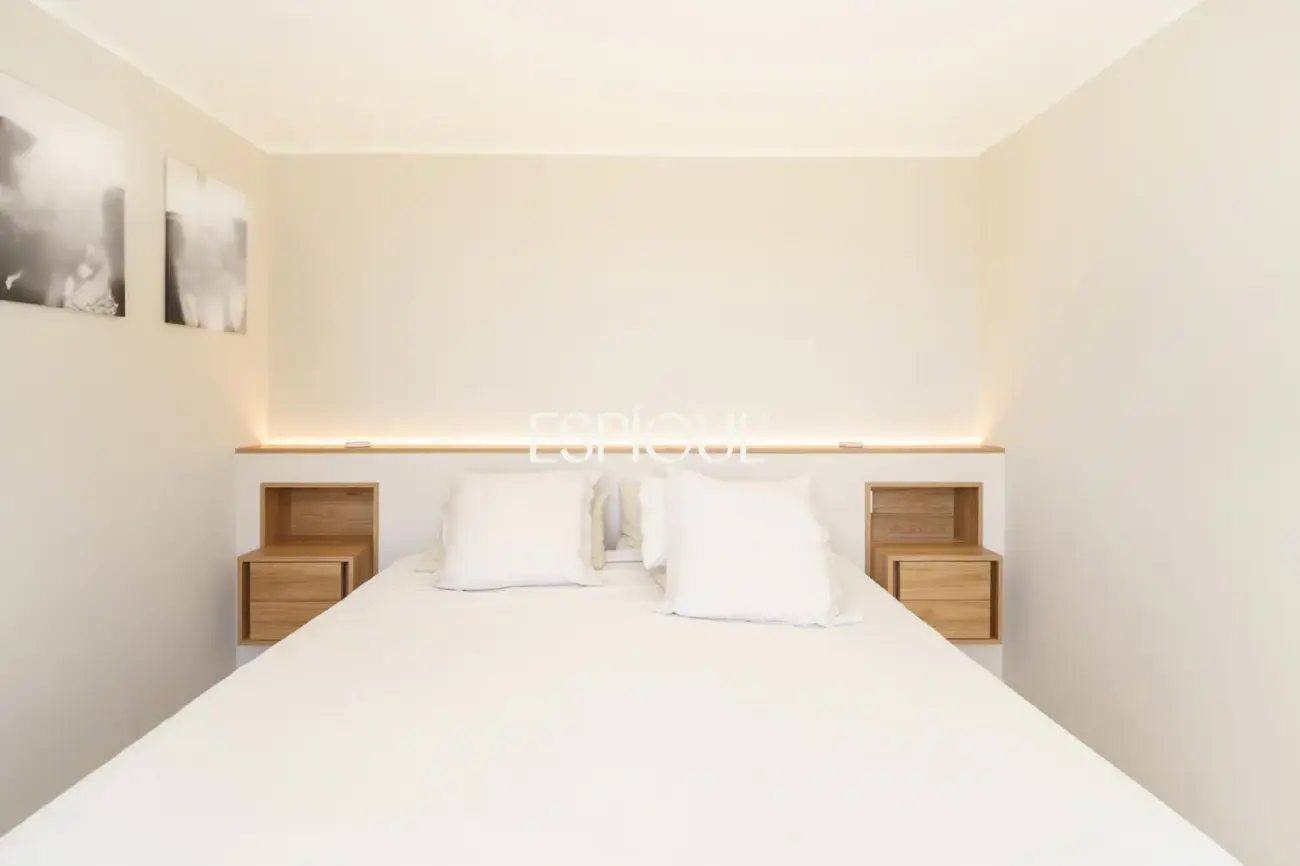 Piso con magnífica terraza a tres vientos totalmente reformado en l’Eixample.