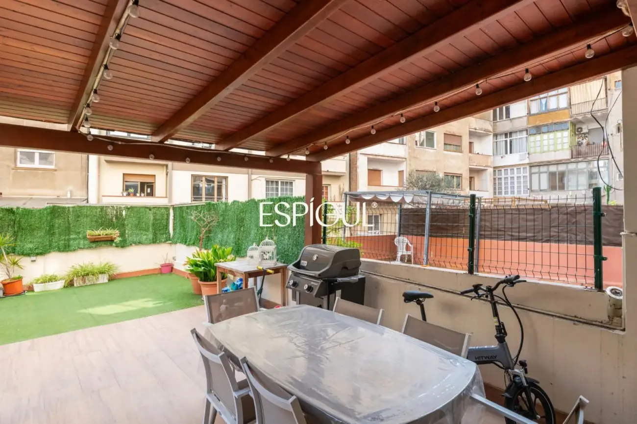 Piso con magnífica terraza el L’Esquerra de l’Eixample