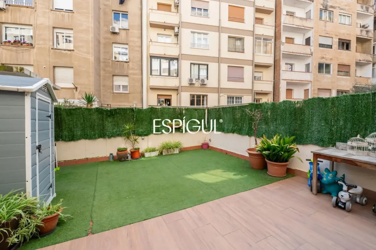 Piso con magnífica terraza el L’Esquerra de l’Eixample