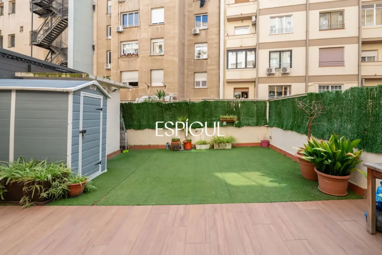 Piso con magnífica terraza el L’Esquerra de l’Eixample