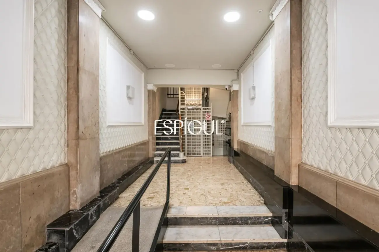 Piso con magnífica terraza el L’Esquerra de l’Eixample