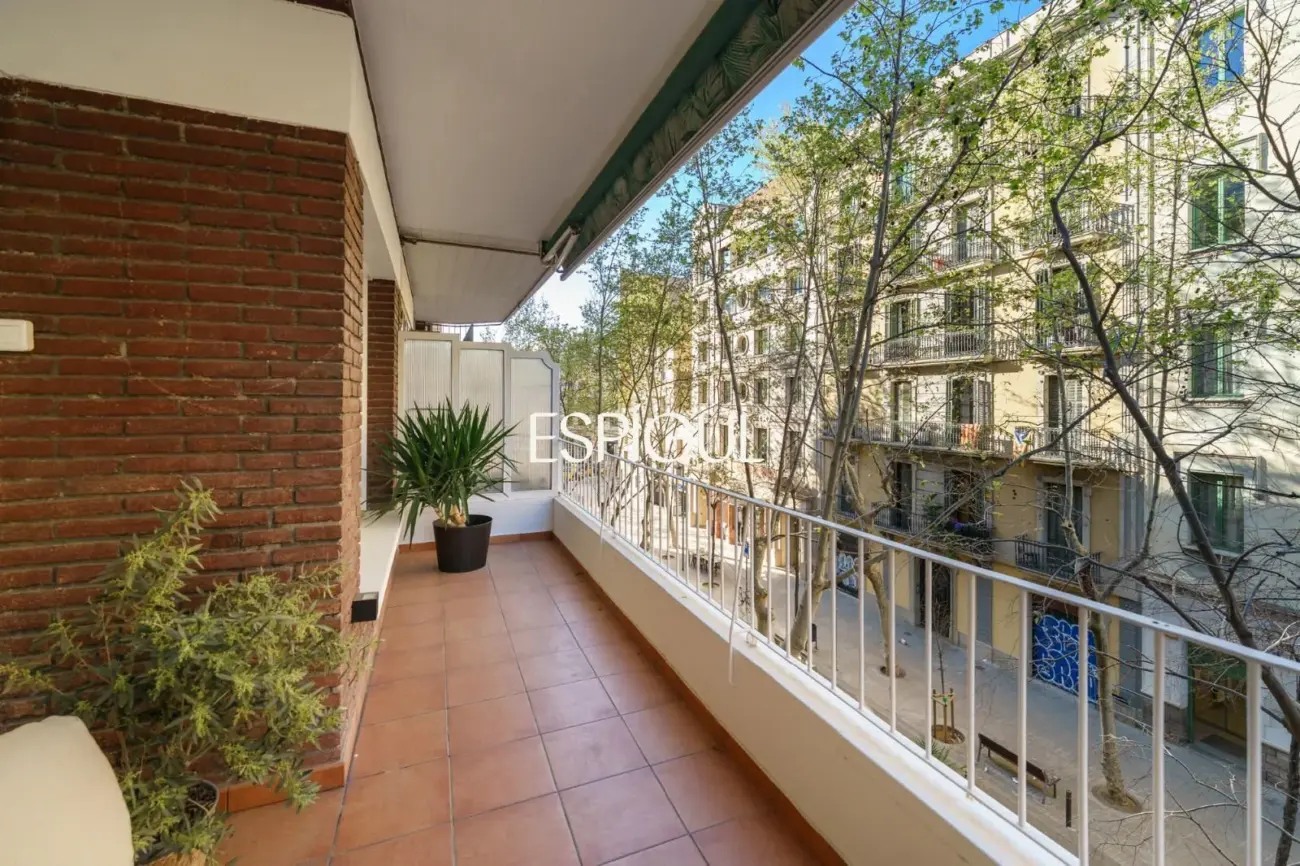 Piso totalmente reformado en venta en Enric Granados