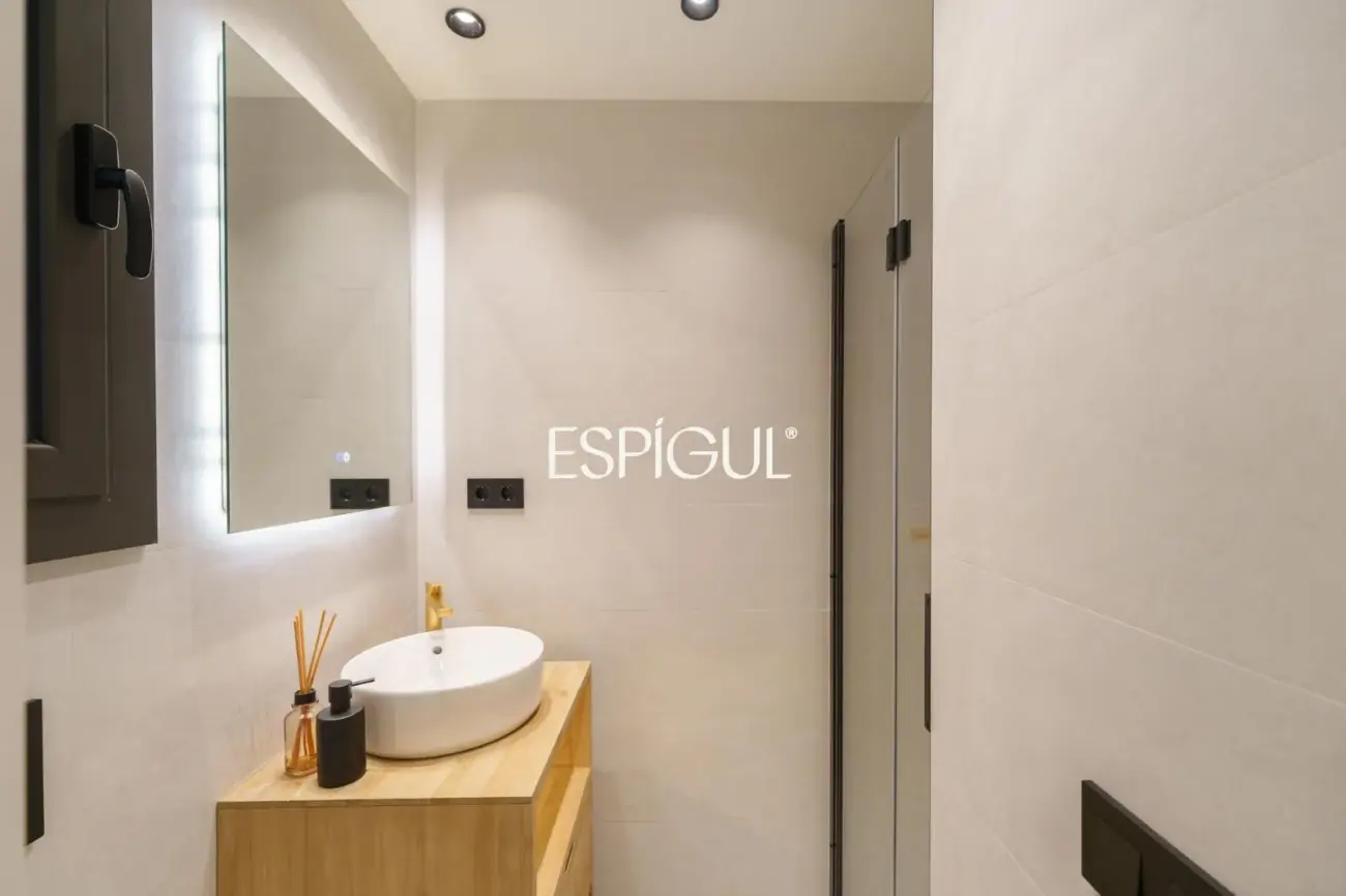 Piso totalmente reformado en venta en Enric Granados