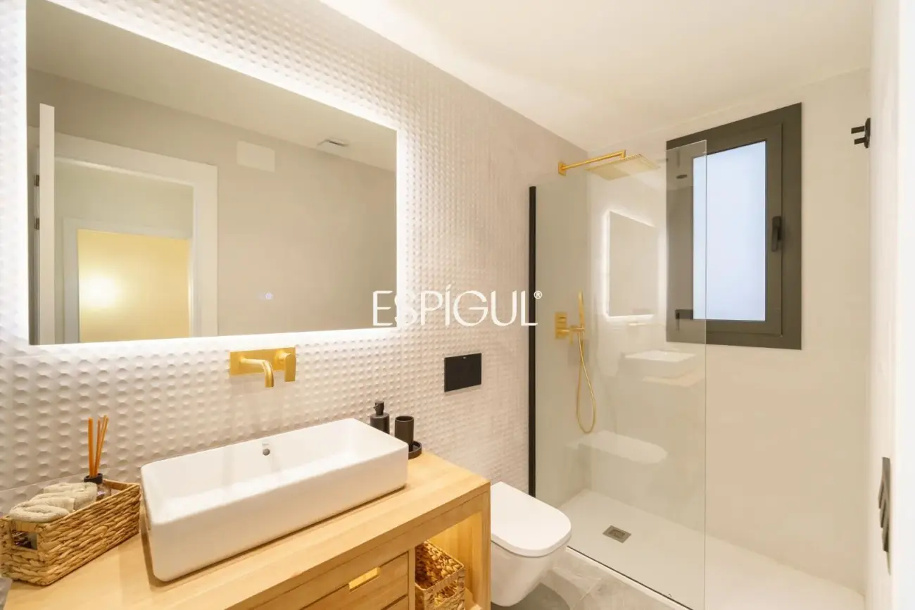 Piso totalmente reformado en venta en Enric Granados