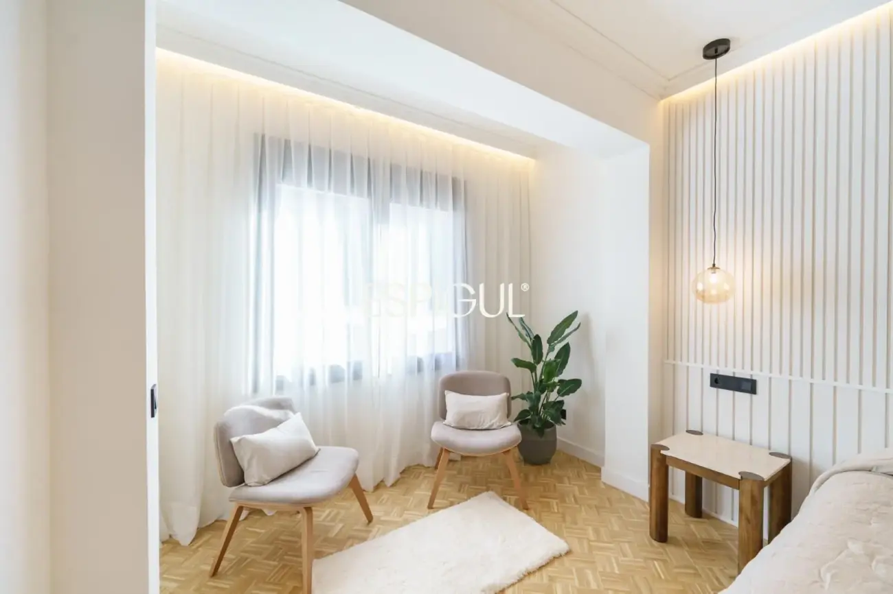 Piso totalmente reformado en venta en Enric Granados