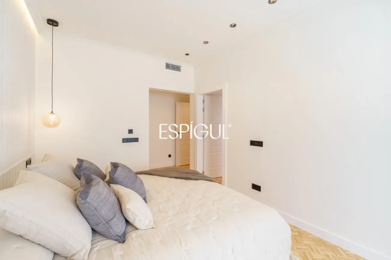 Piso totalmente reformado en venta en Enric Granados