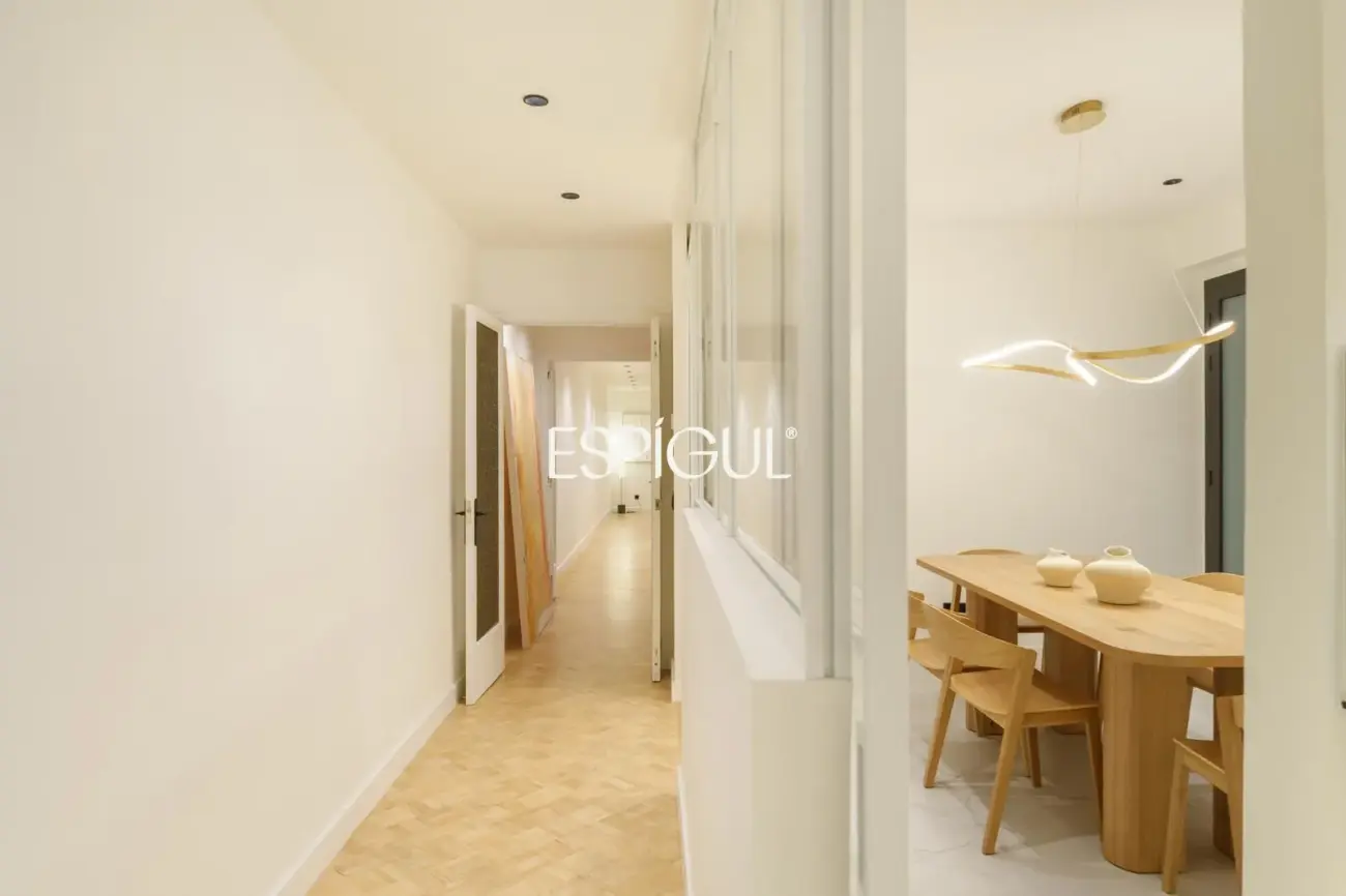 Piso totalmente reformado en venta en Enric Granados