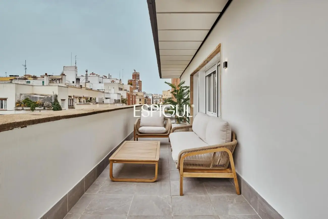 Piso en venta barrio de Salamanca, Lista con terraza y recién reformado