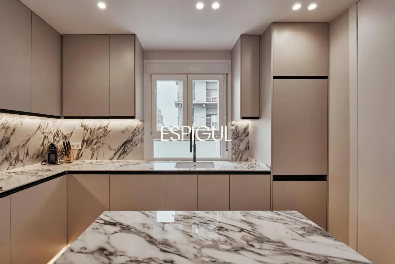 Piso en venta barrio de Salamanca, Lista con terraza y recién reformado