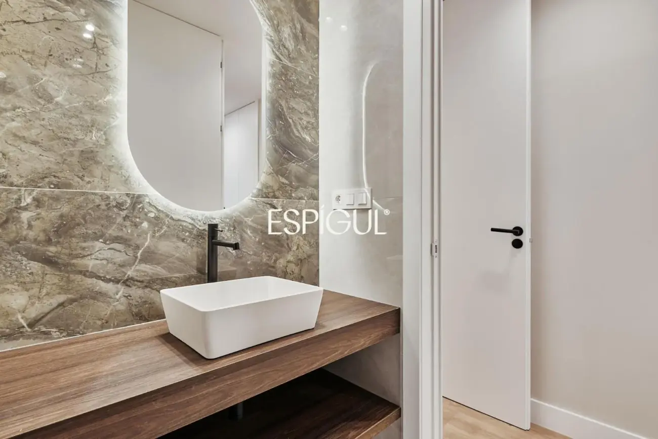 Piso en venta barrio de Salamanca, Lista con terraza y recién reformado