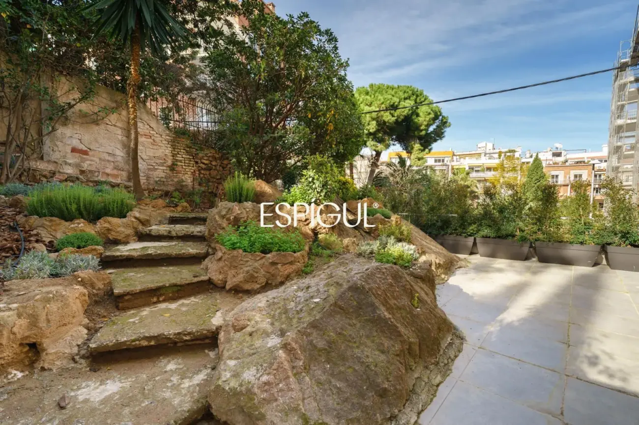 Piso en venta con terraza reformado en Calle de Ferran Valls i Taberner, Sant Gervasi-Galvany