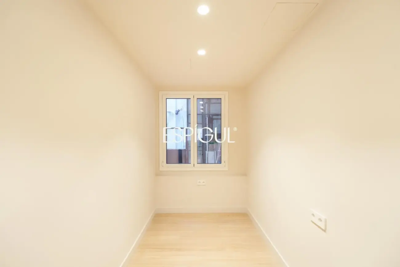 Piso en venta con terraza reformado en Calle de Ferran Valls i Taberner, Sant Gervasi-Galvany