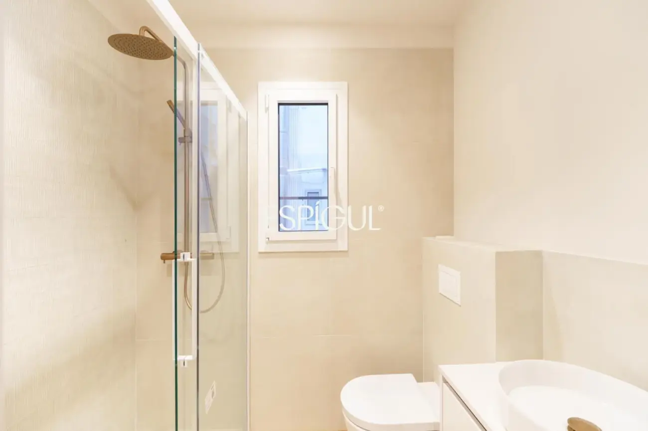 Piso en venta con terraza reformado en Calle de Ferran Valls i Taberner, Sant Gervasi-Galvany