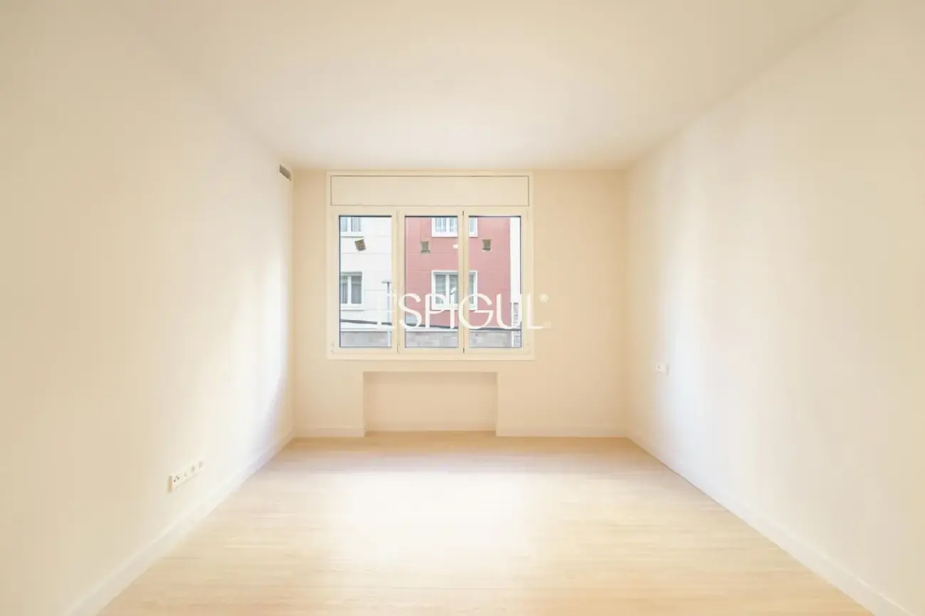 Piso en venta con terraza reformado en Calle de Ferran Valls i Taberner, Sant Gervasi-Galvany