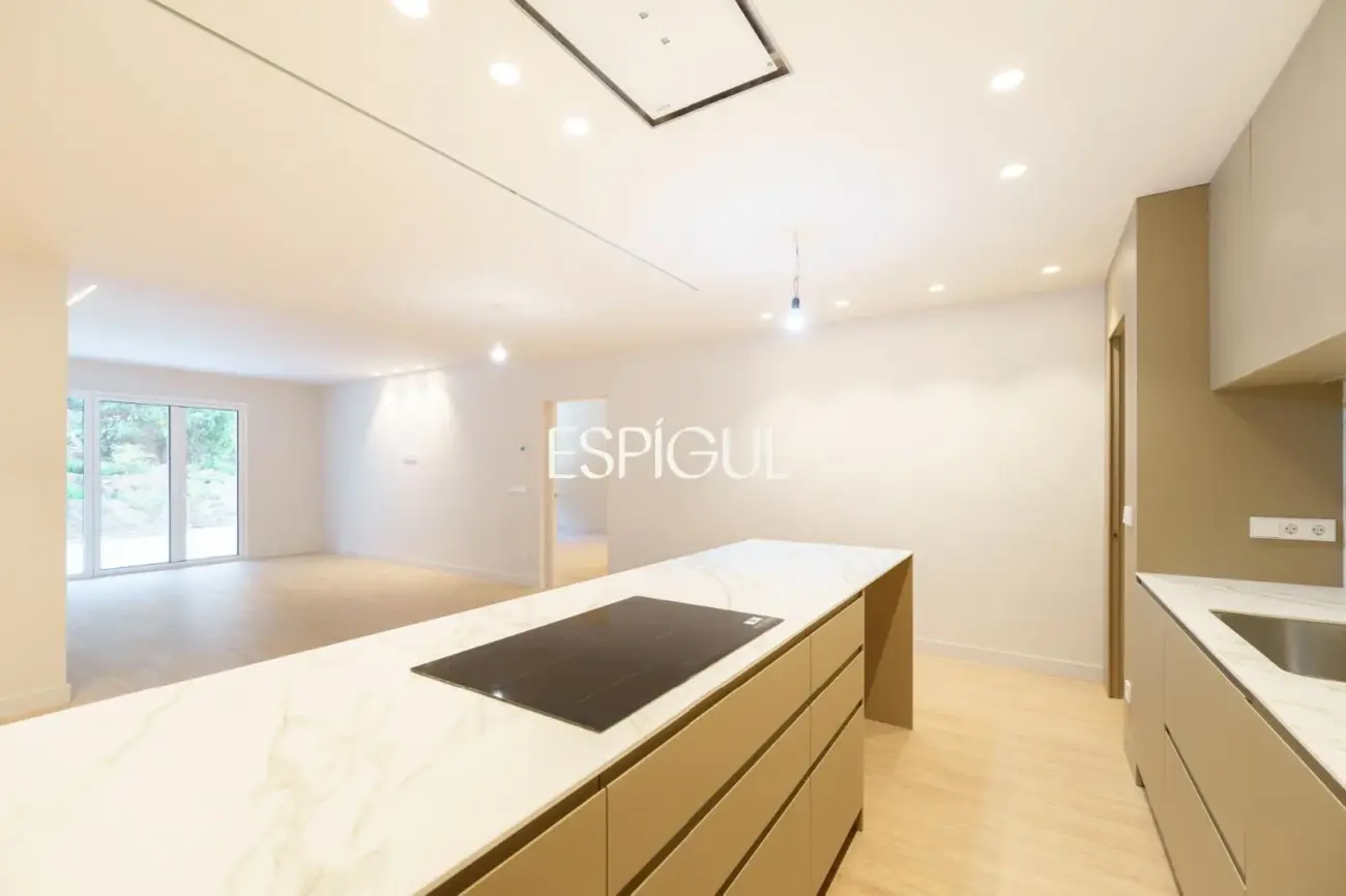 Piso en venta con terraza reformado en Calle de Ferran Valls i Taberner, Sant Gervasi-Galvany