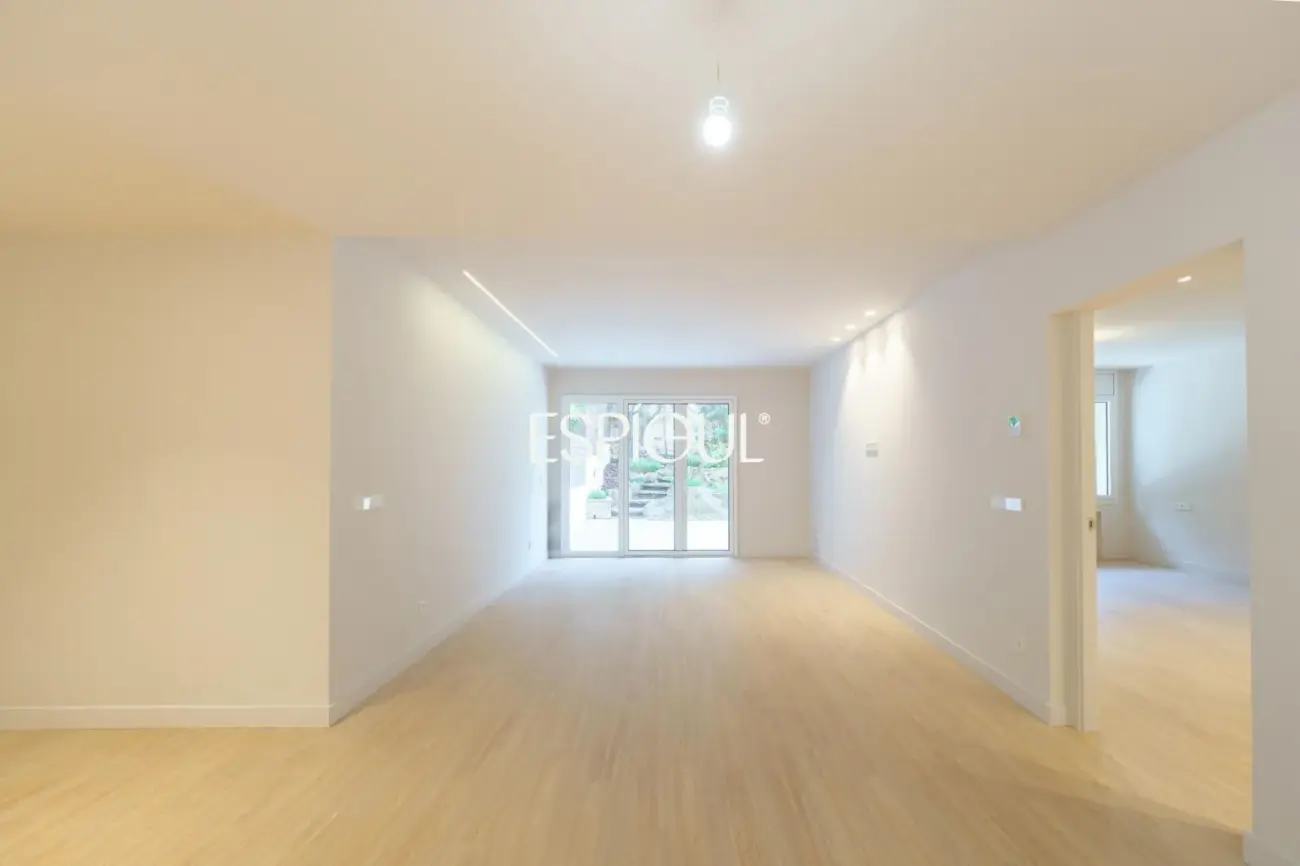 Piso en venta con terraza reformado en Calle de Ferran Valls i Taberner, Sant Gervasi-Galvany
