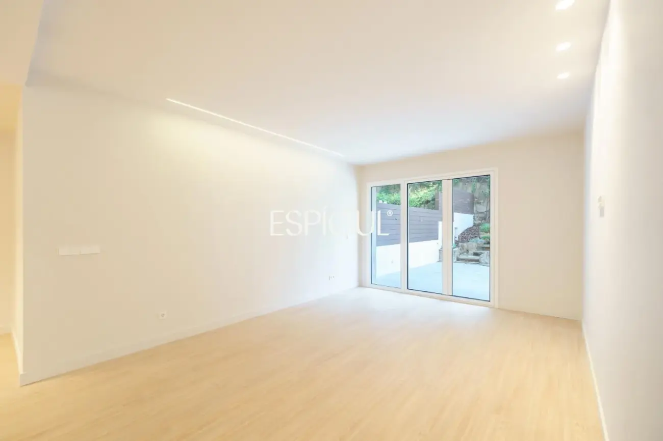 Piso en venta con terraza reformado en Calle de Ferran Valls i Taberner, Sant Gervasi-Galvany