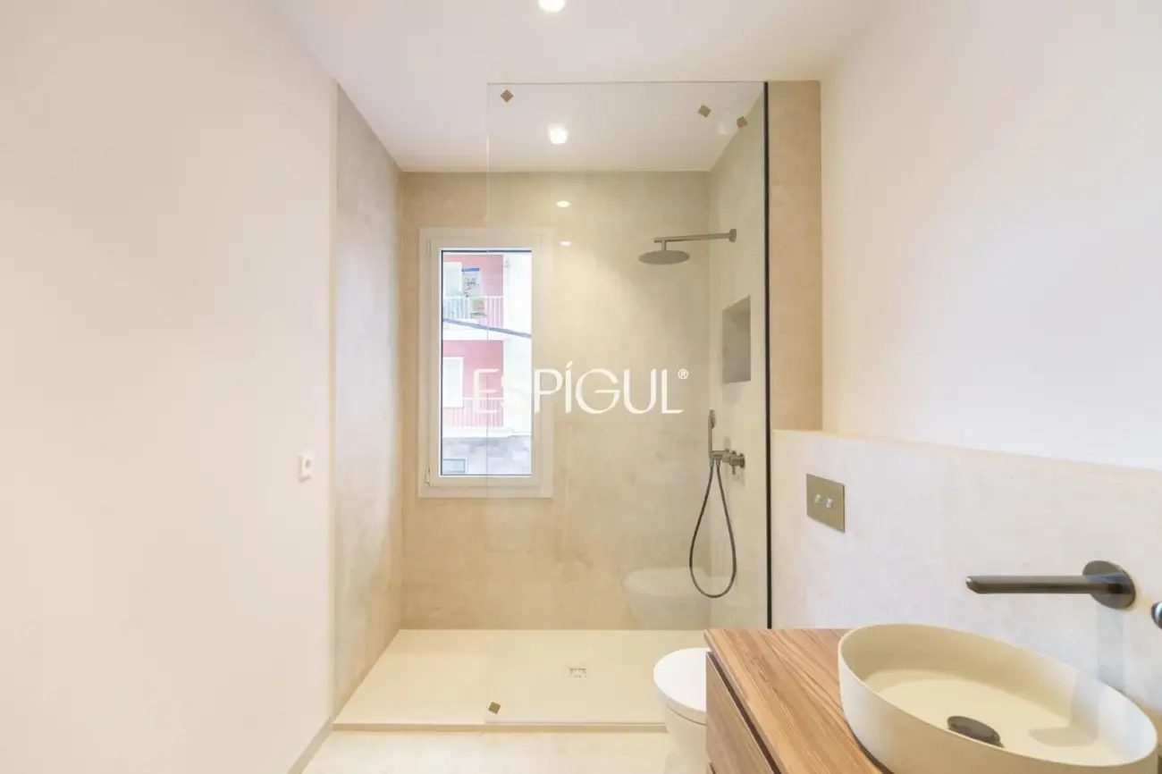 Piso en venta con terraza reformado en Calle de Ferran Valls i Taberner, Sant Gervasi-Galvany