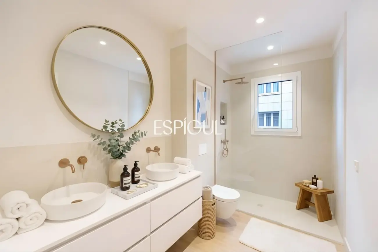 Piso en venta con terraza reformado en Calle de Ferran Valls i Taberner, Sant Gervasi-Galvany