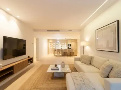 Piso en venta con terraza reformado en Calle de Ferran Valls i Taberner, Sant Gervasi-Galvany