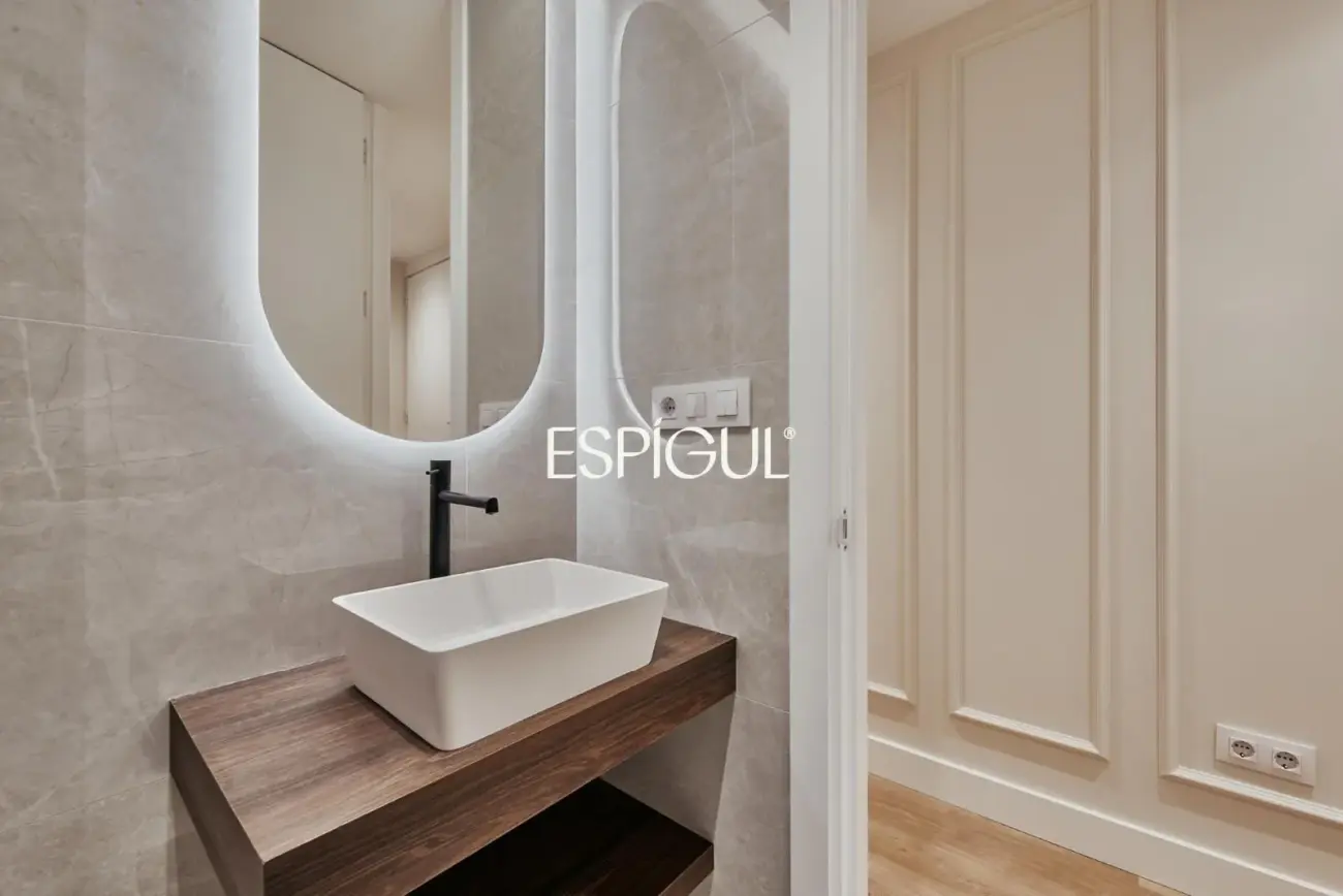 Piso en venta situado en Madrid, en la zona de Chamberí